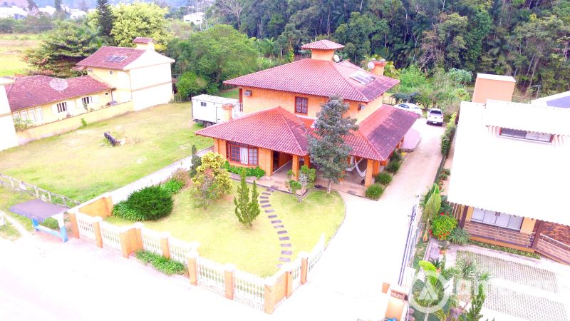 Casa de 4 quartos, 420m² no bairro Imigrantes, em Guabiruba | Eu Corretor
