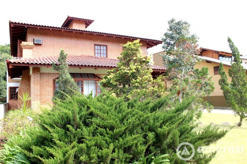 CASA  4 SUITES - CENTRO GUABIRUBA 