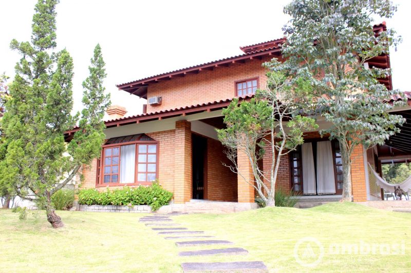 CASA  4 SUITES - CENTRO GUABIRUBA 