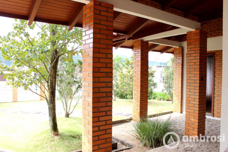 CASA  4 SUITES - CENTRO GUABIRUBA 