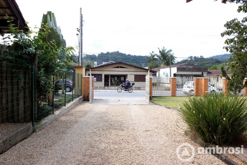 CASA  4 SUITES - CENTRO GUABIRUBA 