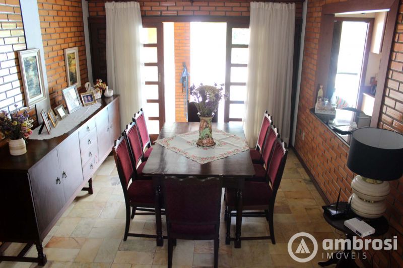 CASA  4 SUITES - CENTRO GUABIRUBA 