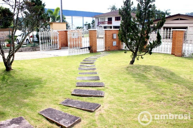 CASA  4 SUITES - CENTRO GUABIRUBA 
