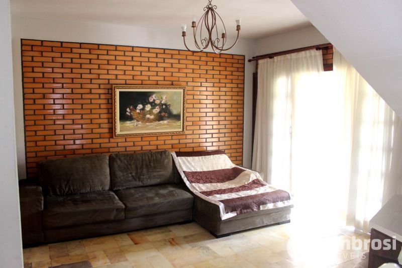 CASA  4 SUITES - CENTRO GUABIRUBA 