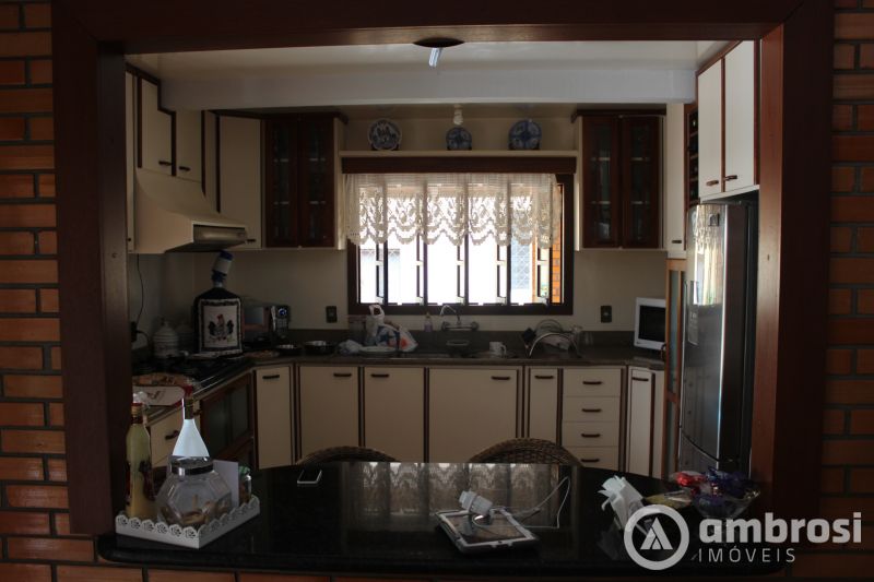 CASA  4 SUITES - CENTRO GUABIRUBA 