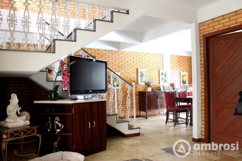 CASA  4 SUITES - CENTRO GUABIRUBA 