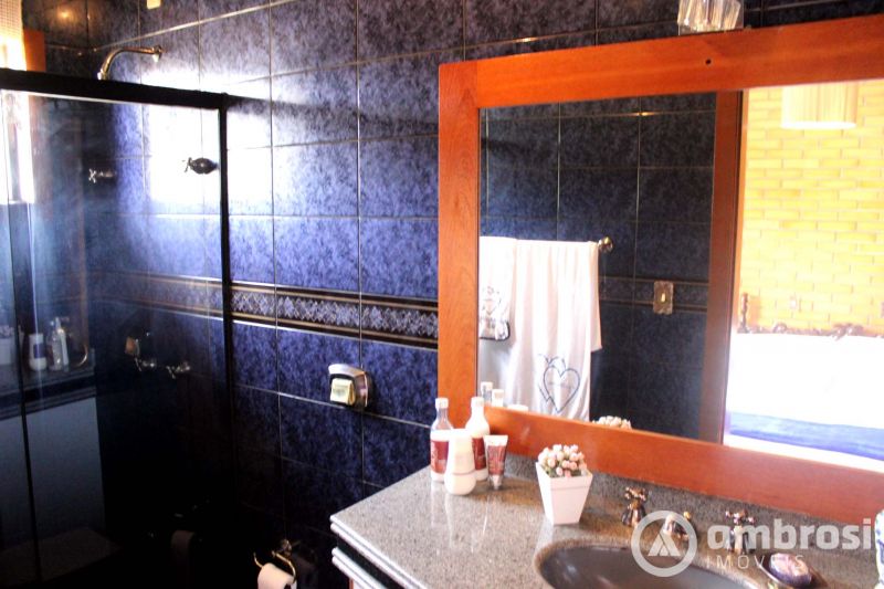 CASA  4 SUITES - CENTRO GUABIRUBA 
