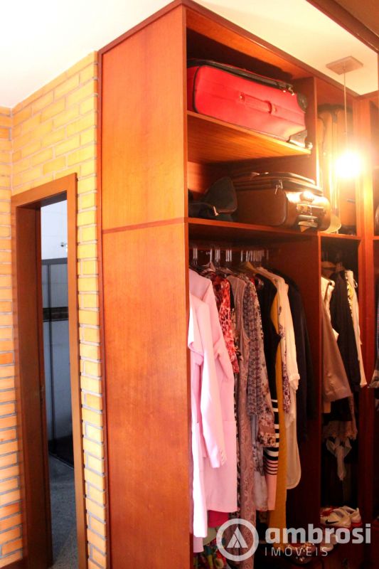 CASA  4 SUITES - CENTRO GUABIRUBA 