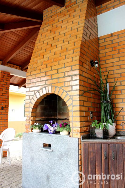 CASA  4 SUITES - CENTRO GUABIRUBA 