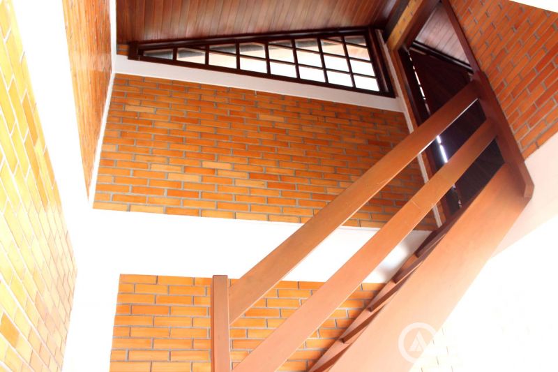 CASA  4 SUITES - CENTRO GUABIRUBA 