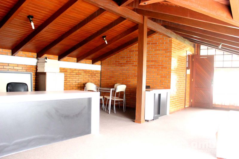 CASA  4 SUITES - CENTRO GUABIRUBA 