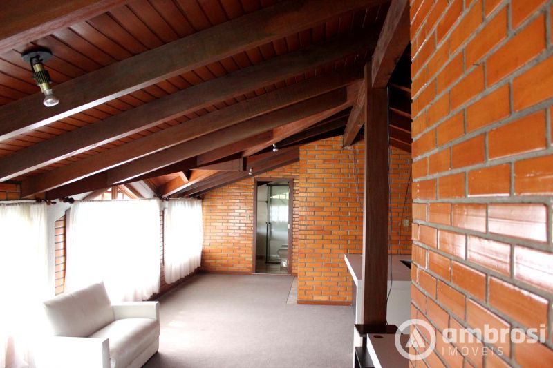 CASA  4 SUITES - CENTRO GUABIRUBA 