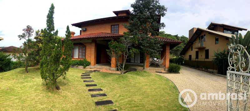 CASA  4 SUITES - CENTRO GUABIRUBA 