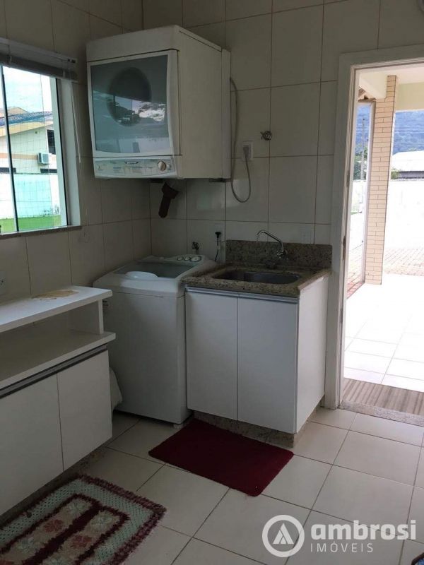 Casa de 3 quartos, 220m² | Eu Corretor
