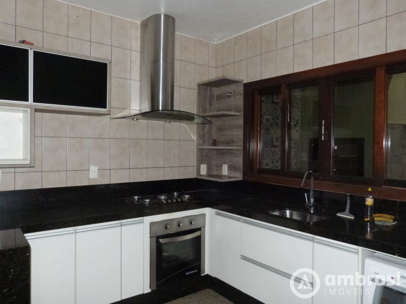 CASA COM 01 SUITE + 03 QTOS - COM PISCINA - SANTA RITA 