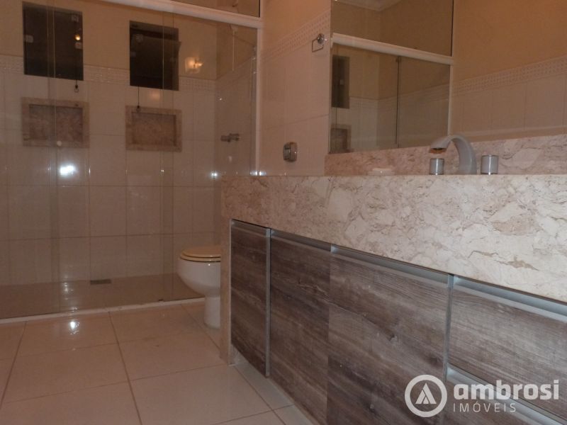 CASA COM 01 SUITE + 03 QTOS - COM PISCINA - SANTA RITA 
