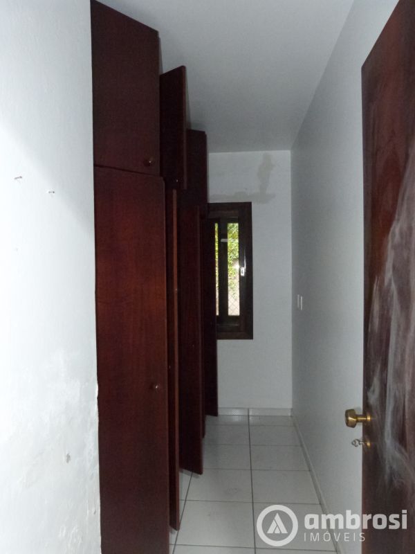CASA COM 01 SUITE + 03 QTOS - COM PISCINA - SANTA RITA 
