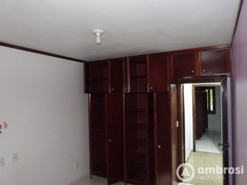 CASA COM 01 SUITE + 03 QTOS - COM PISCINA - SANTA RITA 