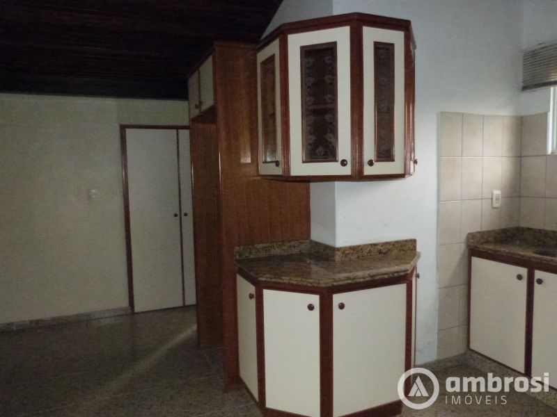 CASA COM 01 SUITE + 03 QTOS - COM PISCINA - SANTA RITA 