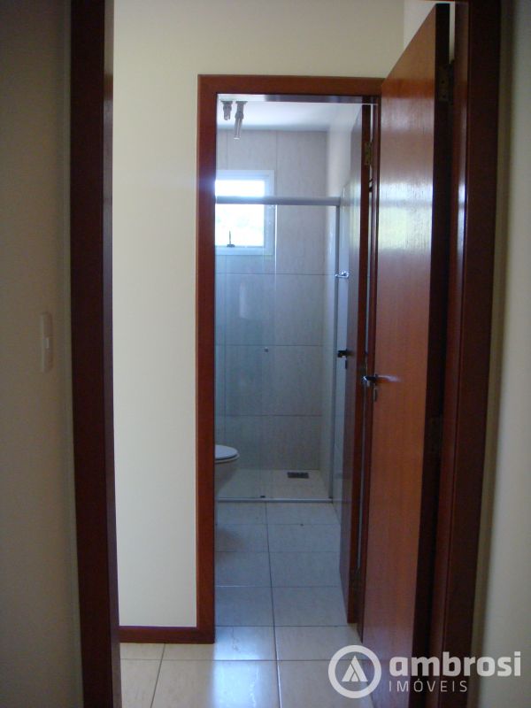 APTO 01 SUITE + 02 QTS - CENTRO   - SEMI MOBILIADO - DISPONIVEL  15/09/2020