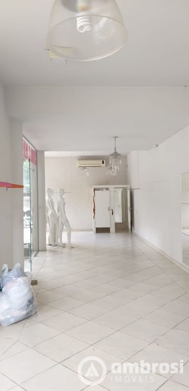 Sala Comercial de 150m² no bairro Primeiro de Maio, em Brusque | Eu Corretor