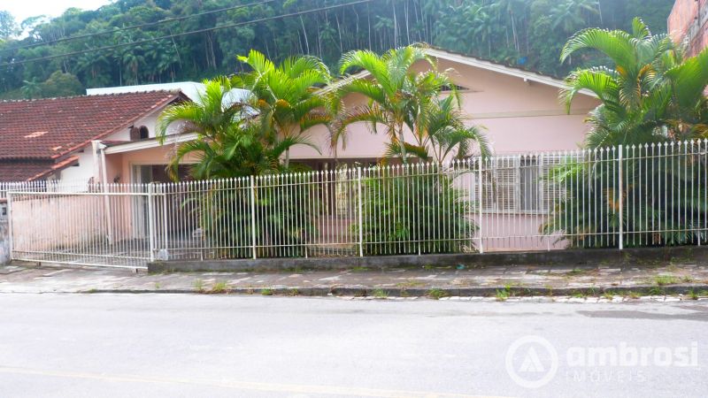 Casa de 3 quartos, 170m² no bairro Azambuja, em Brusque | Eu Corretor