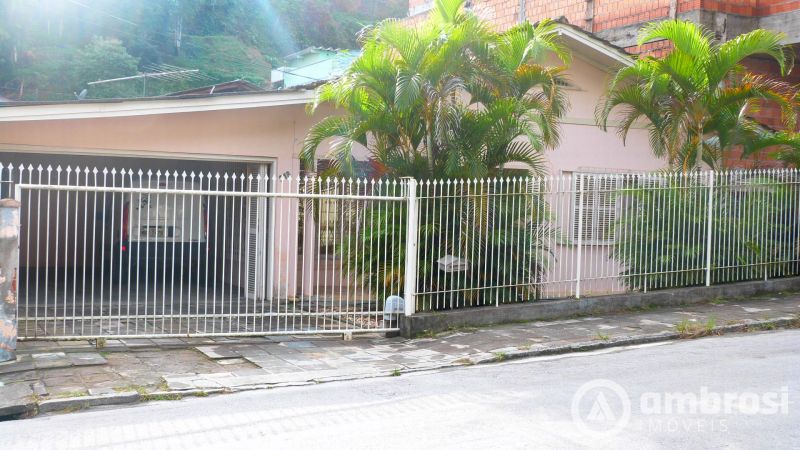 Casa de 3 quartos, 170m² no bairro Azambuja, em Brusque | Eu Corretor