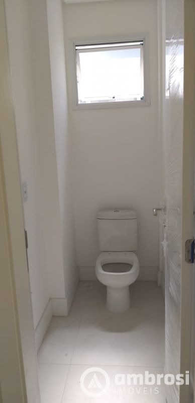 APTO COM 4 SUITES - CENTRO - Suíte com hidromassagem  