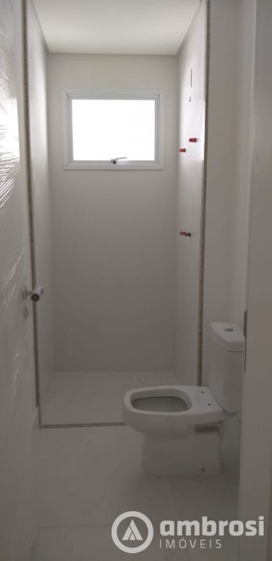 APTO COM 4 SUITES - CENTRO - Suíte com hidromassagem  