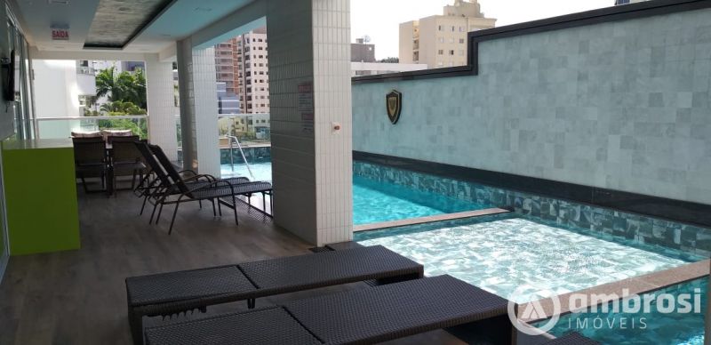 APTO COM 4 SUITES - CENTRO - Suíte com hidromassagem  