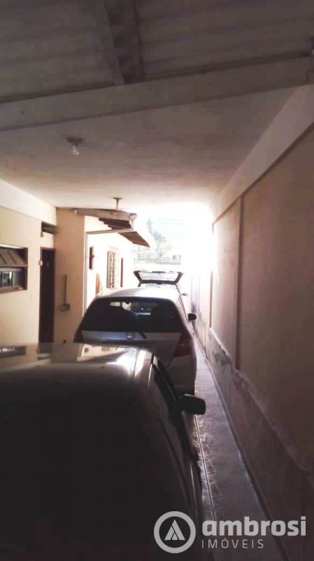 CASA 01 SUITE + 03 QTOS - BAIRRO MALUCHE