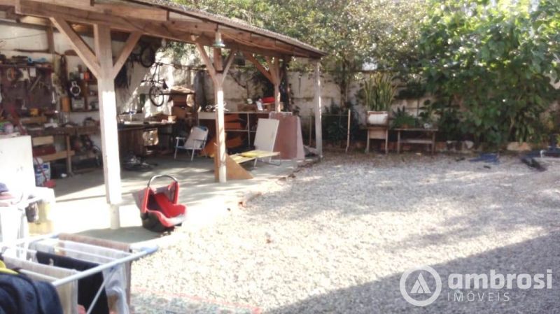 CASA 01 SUITE + 03 QTOS - BAIRRO MALUCHE