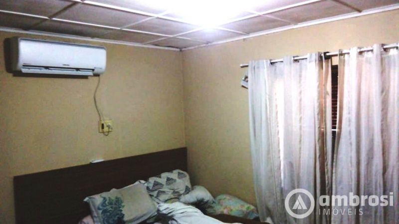 CASA 01 SUITE + 03 QTOS - BAIRRO MALUCHE