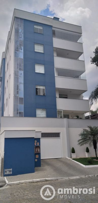 APTO  01 SUITE + 01 QTOS - SEMI MOBILIADO