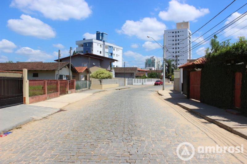CASA 1 SUITE + 02 QTOS - BAIRRO SAO LUIZ - MOBILIADO 