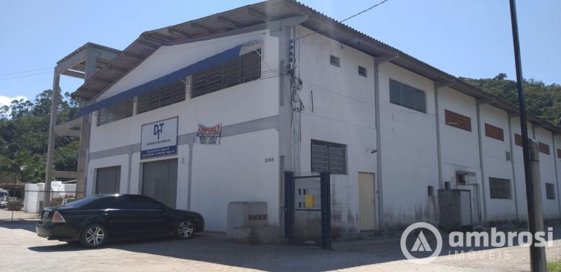 Sala Comercial de 150m² no bairro São Pedro, em Brusque | Eu Corretor