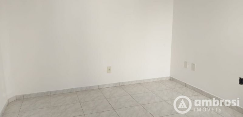 CASA 01 SUITE + 02 QTOS  - CONDOMINIO COM PISCINA 