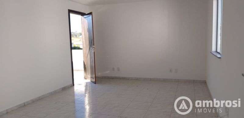 CASA 01 SUITE + 02 QTOS  - CONDOMINIO COM PISCINA 