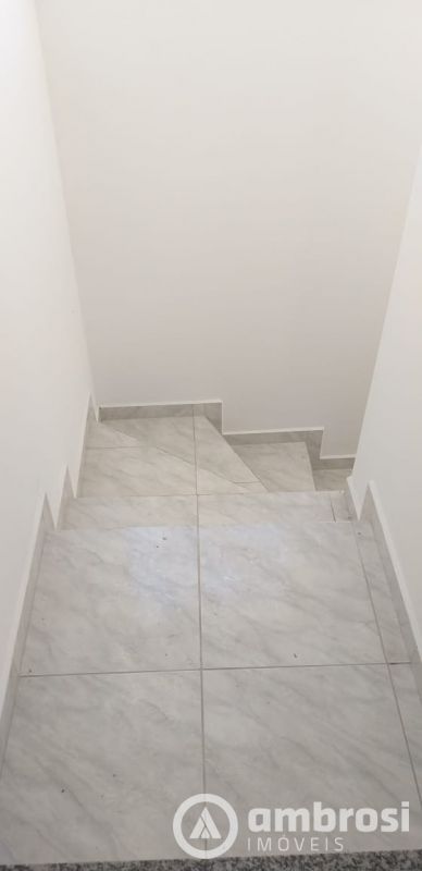 CASA 01 SUITE + 02 QTOS  - CONDOMINIO COM PISCINA 