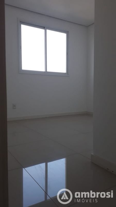 Apartamento de 2 quartos, | Eu Corretor