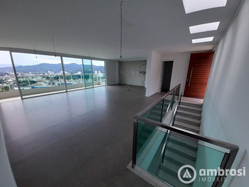 Casa Alto Padrão com Vista Maravilhosa pro Centro de Brusque