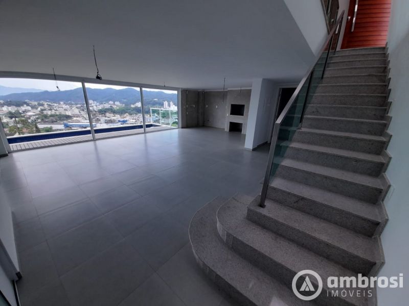 Casa Alto Padrão com Vista Maravilhosa pro Centro de Brusque