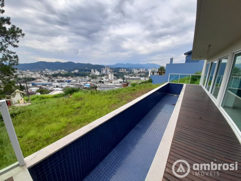 Casa Alto Padrão com Vista Maravilhosa pro Centro de Brusque
