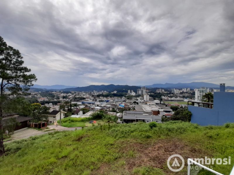 Casa Alto Padrão com Vista Maravilhosa pro Centro de Brusque