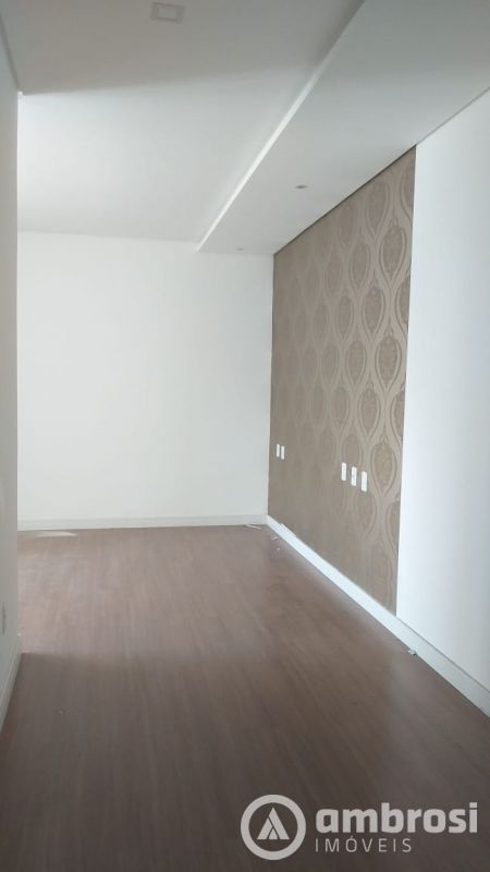 APTO COM 3 SUITES - CENTRO - SEMI MOBILIADO 