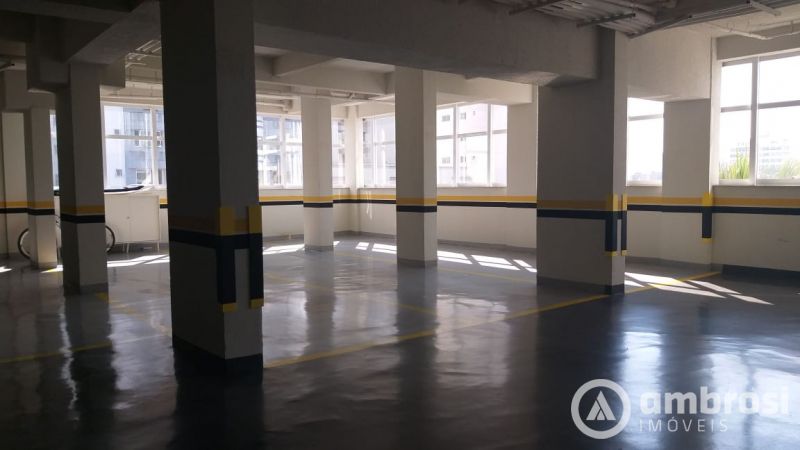 APTO COM 3 SUITES - CENTRO - SEMI MOBILIADO 