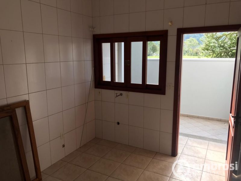CASA 03 QTOS - BAIRRO GUARANI 