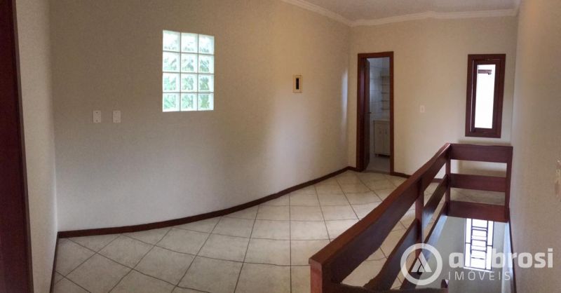 CASA 03 QTOS - BAIRRO GUARANI 