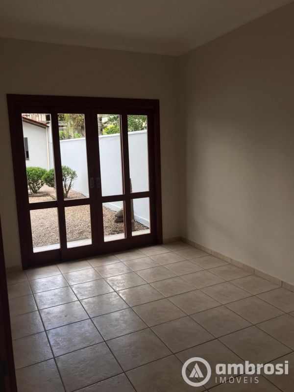 CASA 03 QTOS - BAIRRO GUARANI 