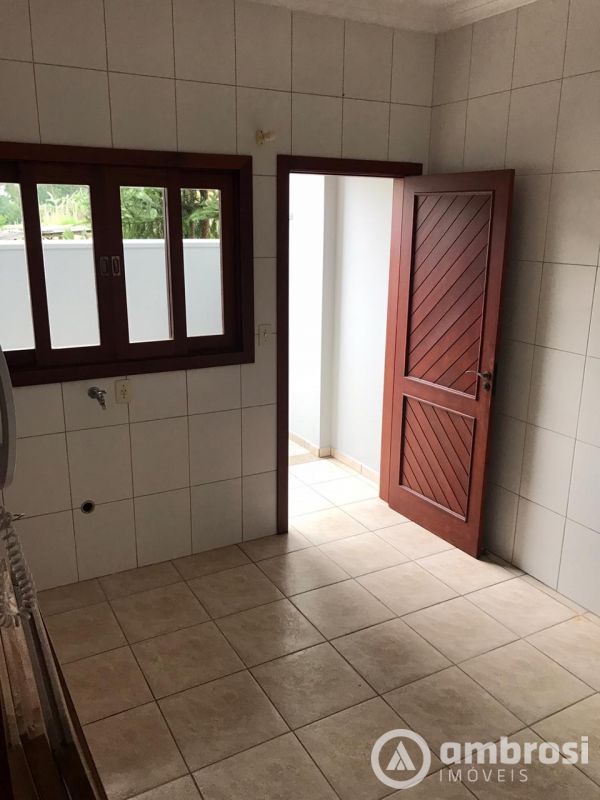 CASA 03 QTOS - BAIRRO GUARANI 